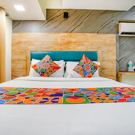 Fabexpress Amber Corp Inn - Nr Nesco Exhibition Center مومباي المظهر الخارجي الصورة