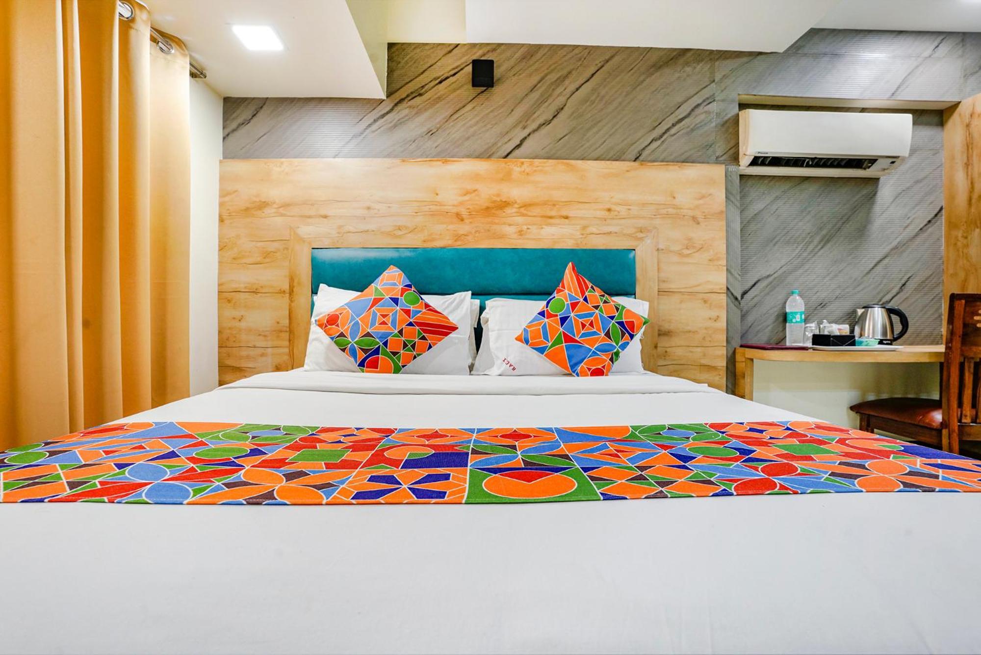 Fabexpress Amber Corp Inn - Nr Nesco Exhibition Center مومباي المظهر الخارجي الصورة