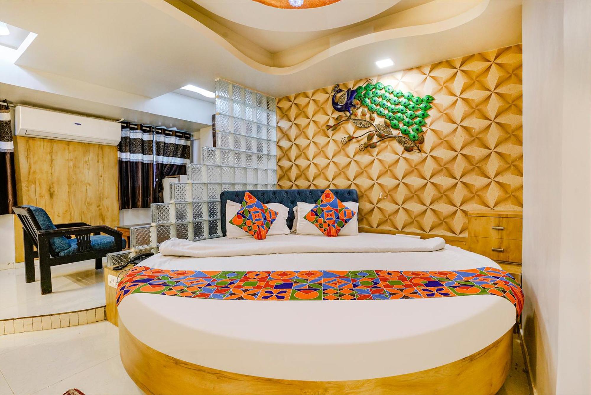 Fabexpress Amber Corp Inn - Nr Nesco Exhibition Center مومباي المظهر الخارجي الصورة