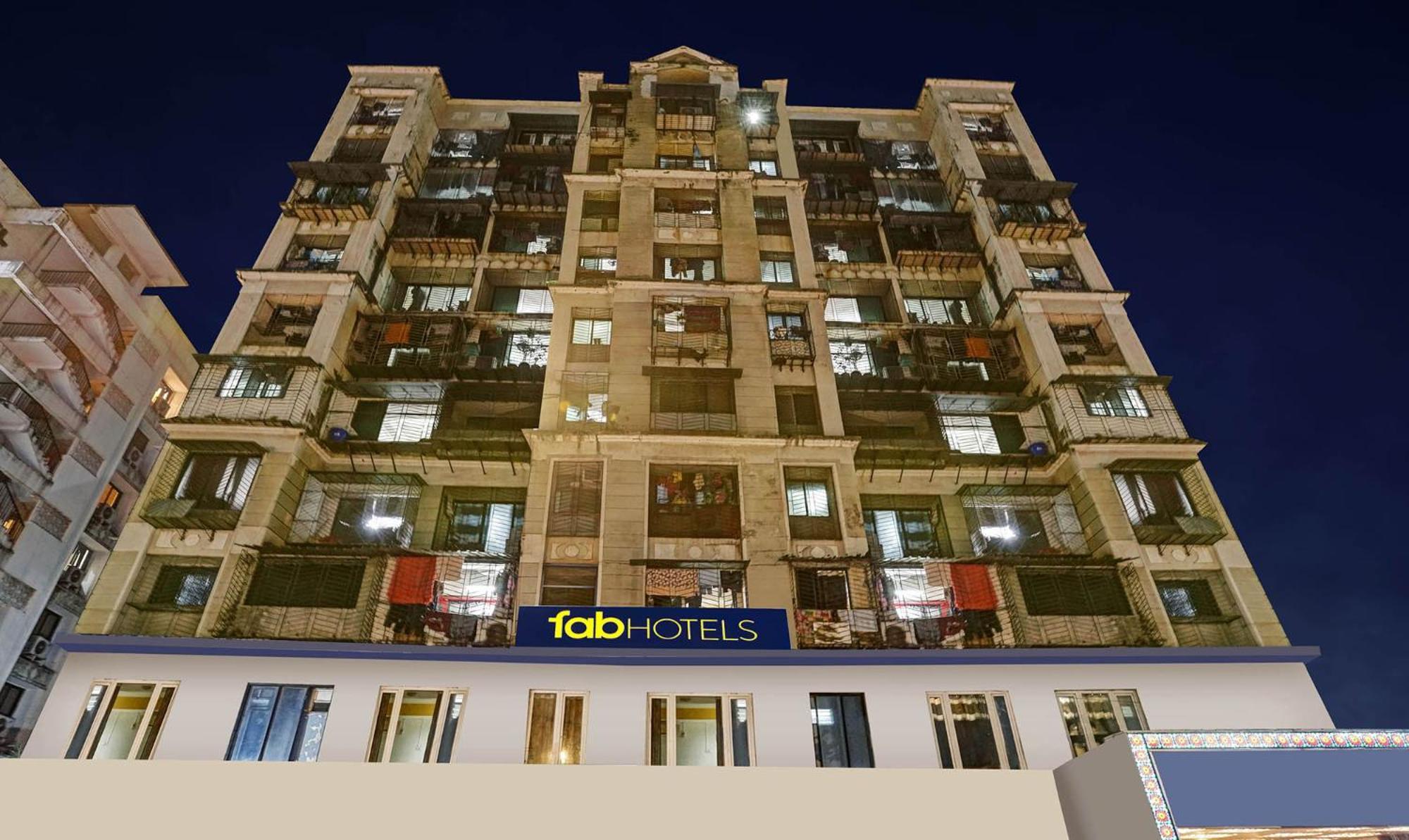 Fabexpress Amber Corp Inn - Nr Nesco Exhibition Center مومباي المظهر الخارجي الصورة